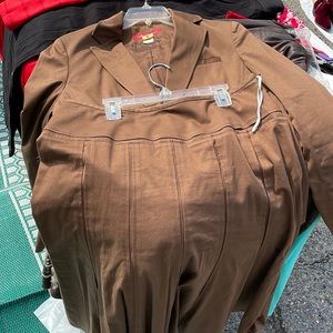 Anne Klein professional business suit for women. Size 10